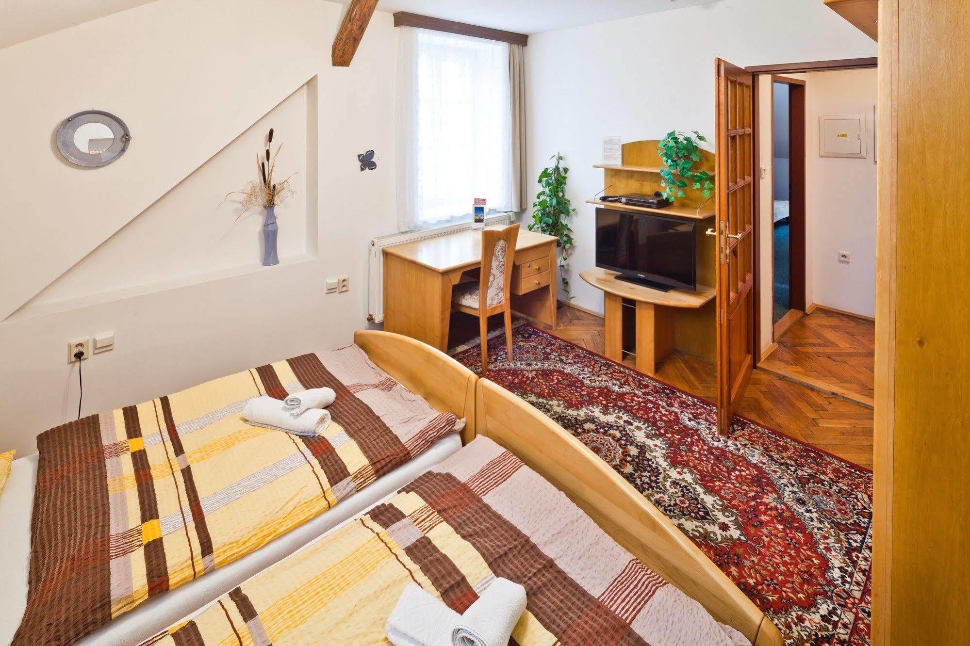 Pension Fontana Свитави Экстерьер фото